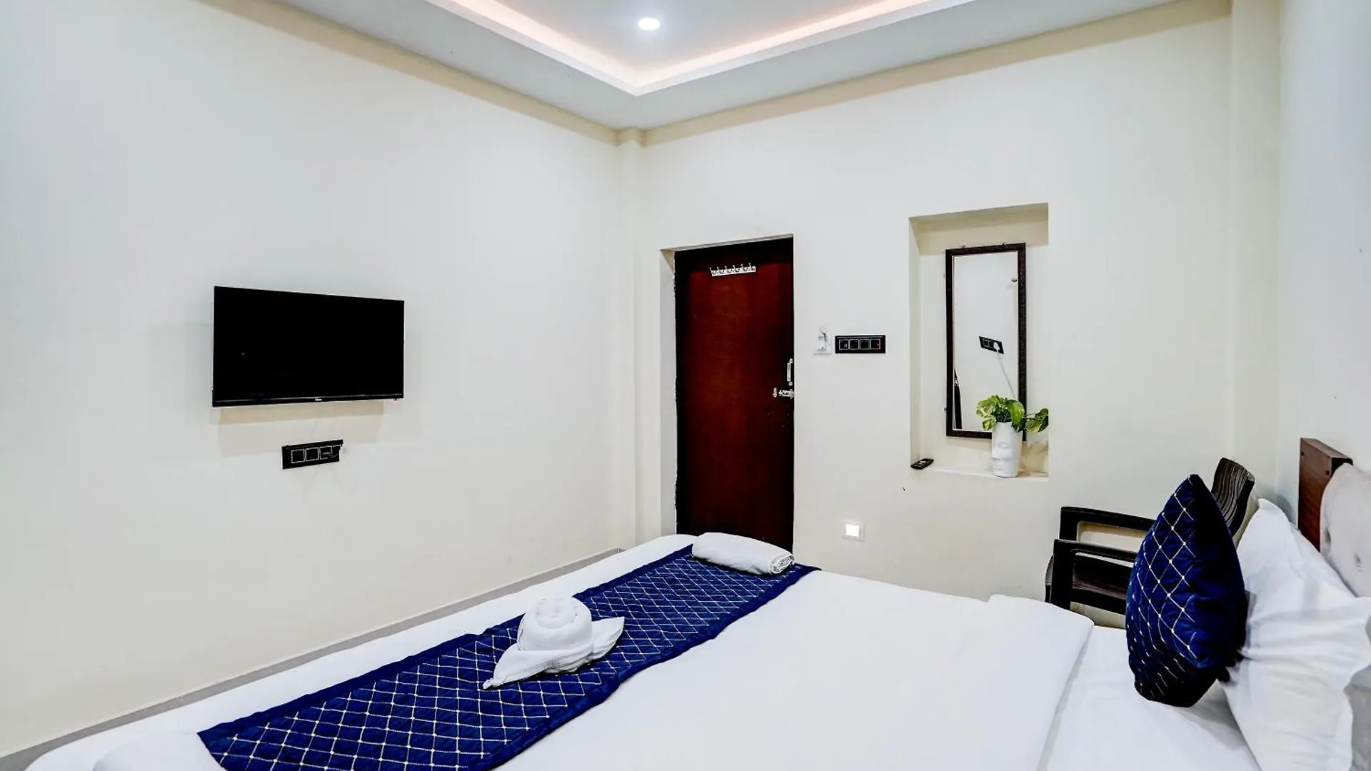 Hotel Vibe Blu- Varanasi
