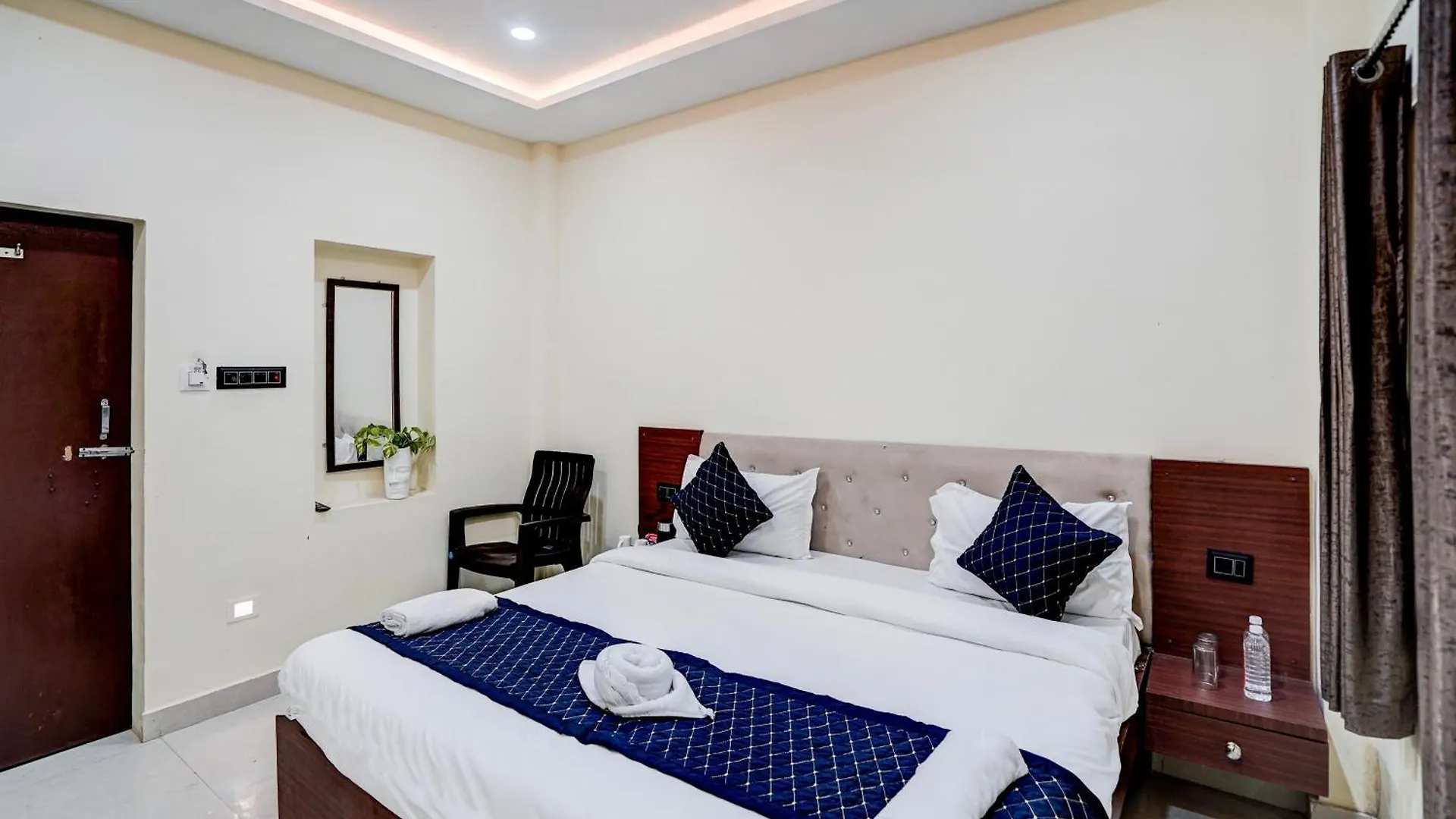 Hotel Vibe Blu- Varanasi