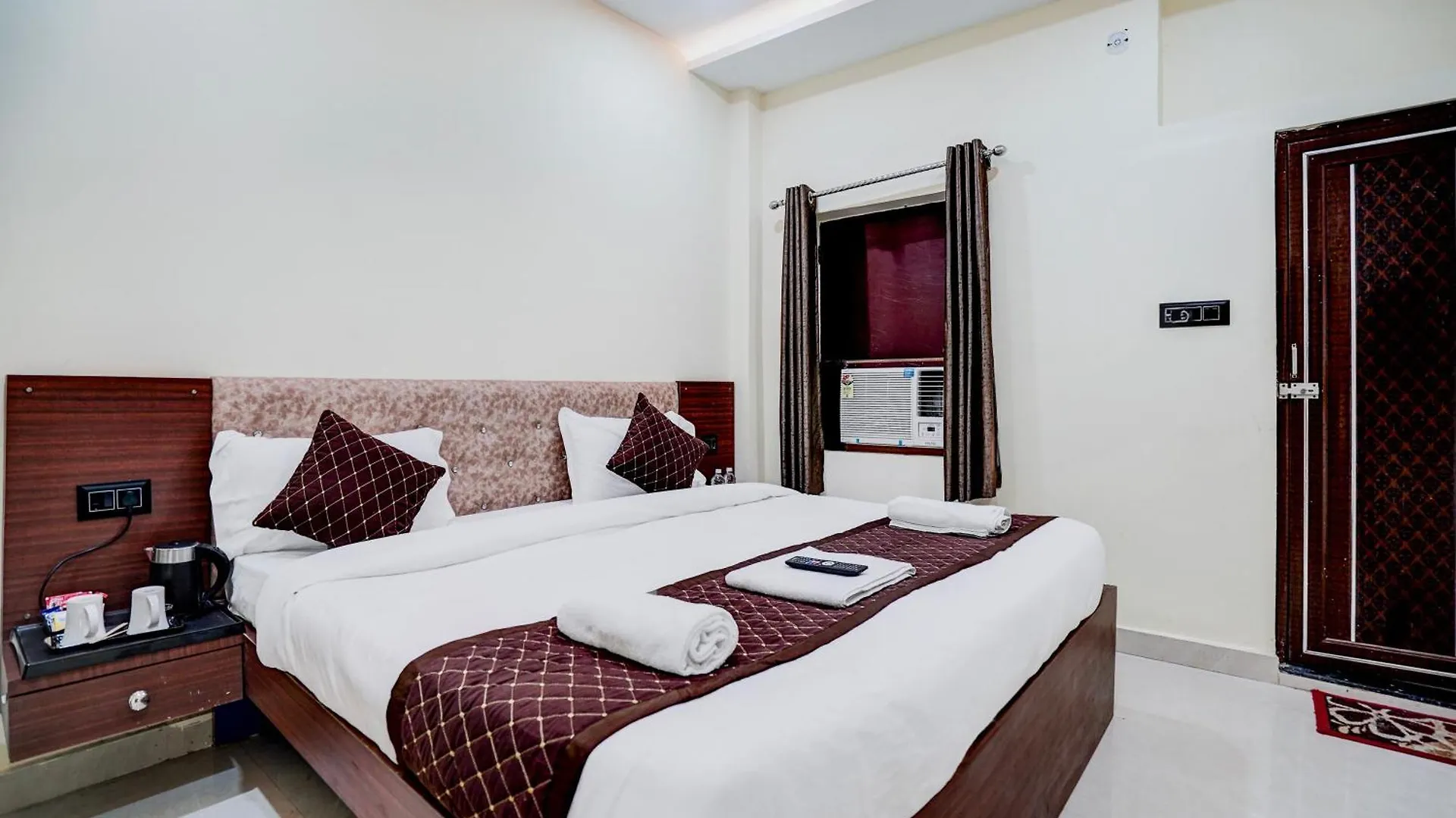 ***  Hotel Vibe Blu- Varanasi India